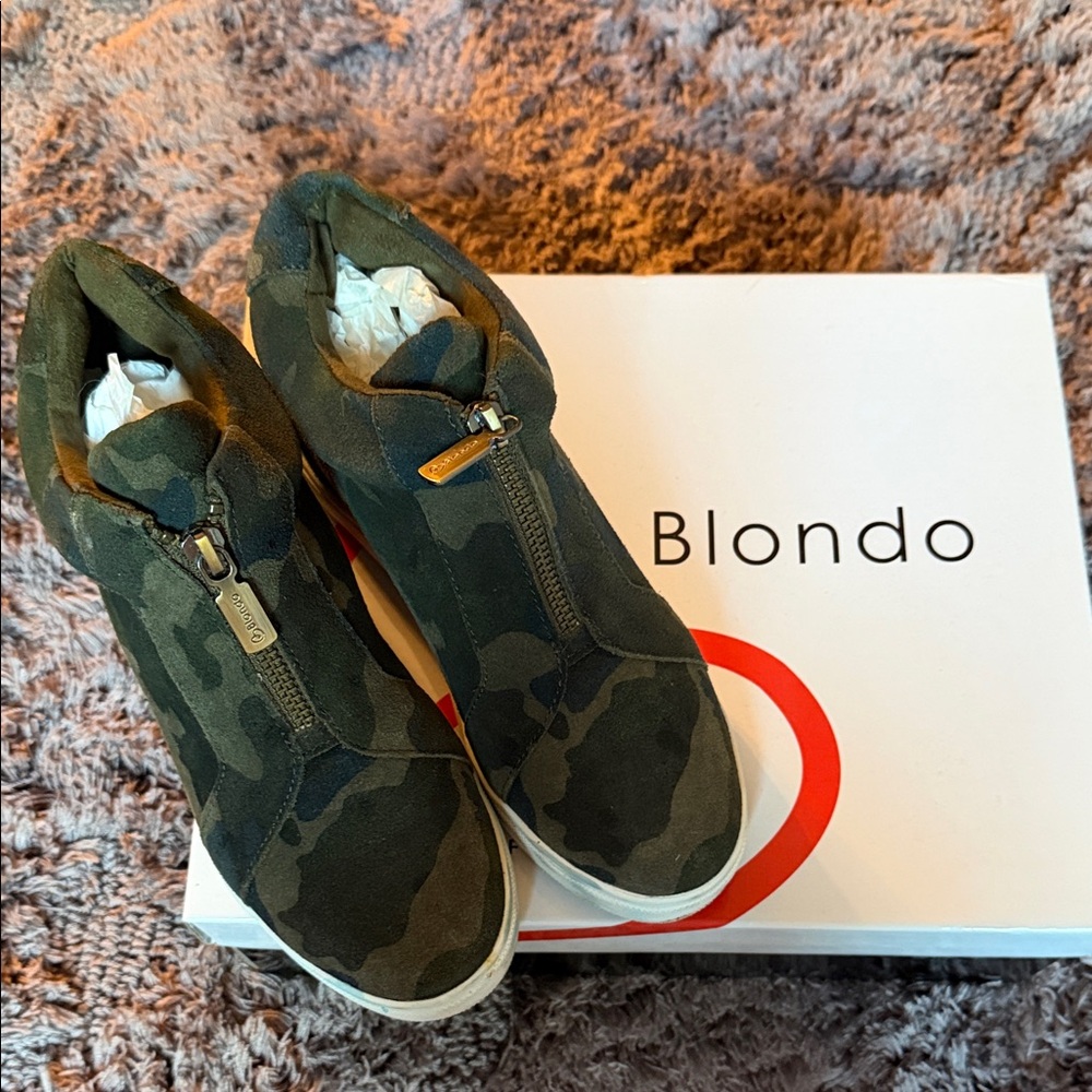 Blondo Green Camouflage Ankle Boots